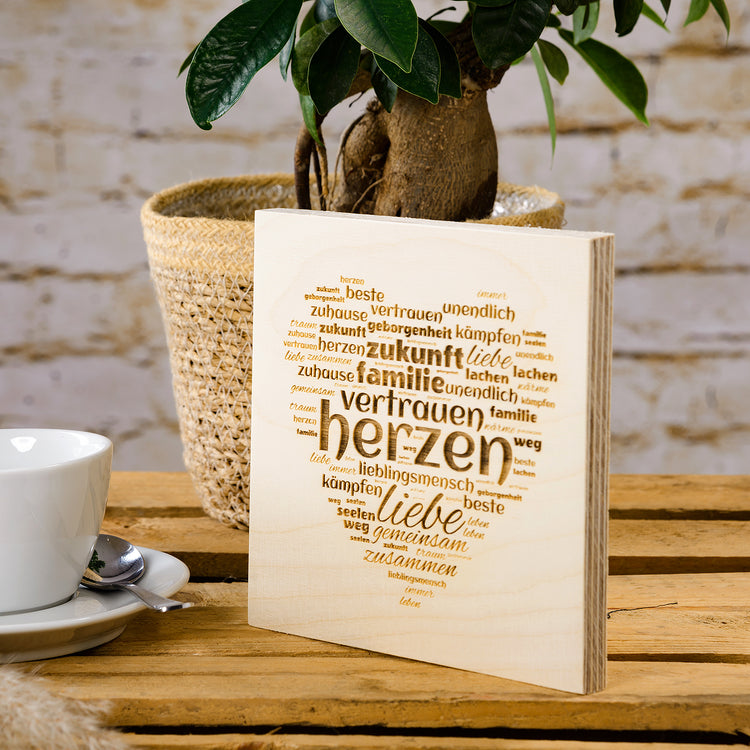 Holzbilder Herz mit Wörtern  Familie/ Liebe - Deko oder Geschenkidee 16x16cm - Altholz Bilderrahmen - Lasergravur Geschenkideen
