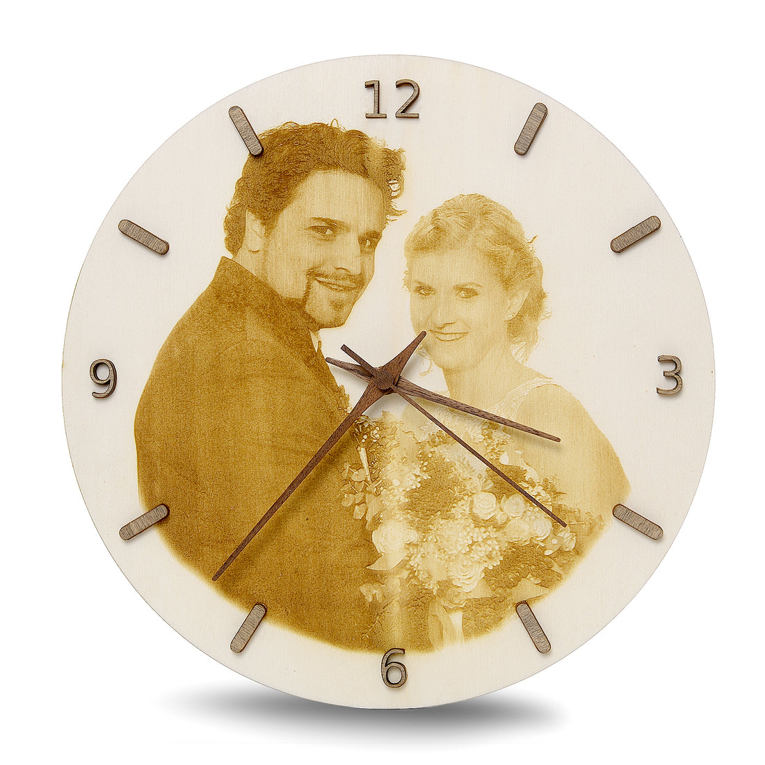 Wanduhr aus Holz mit Bild und 3D Ziffernblatt Lasergraviert - Altholz Bilderrahmen - Lasergravur Geschenkideen